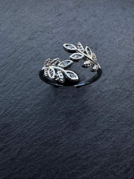 Silver Leaves Ring